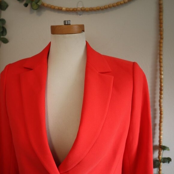 NWT Alice + Olivia Women's Red Macey Crop Notch Collar Blazer Jacket Size 6 - Picture 6 of 9